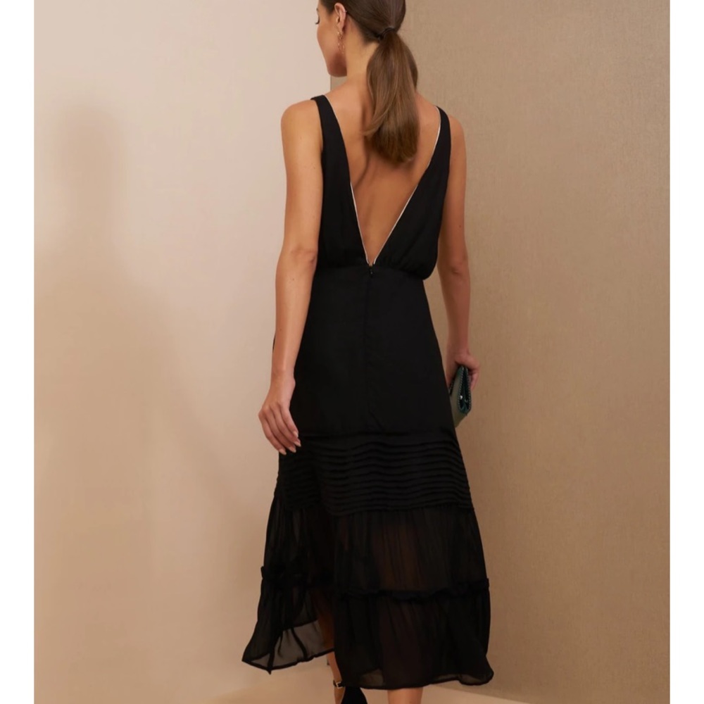Uma and Leopold lauren midi dress. Brand new, unworn with tags. Material: rayon